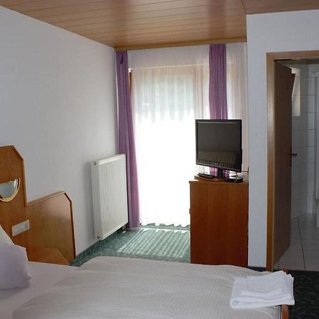 Hotel Garni Silberdistel Lauterstein エクステリア 写真