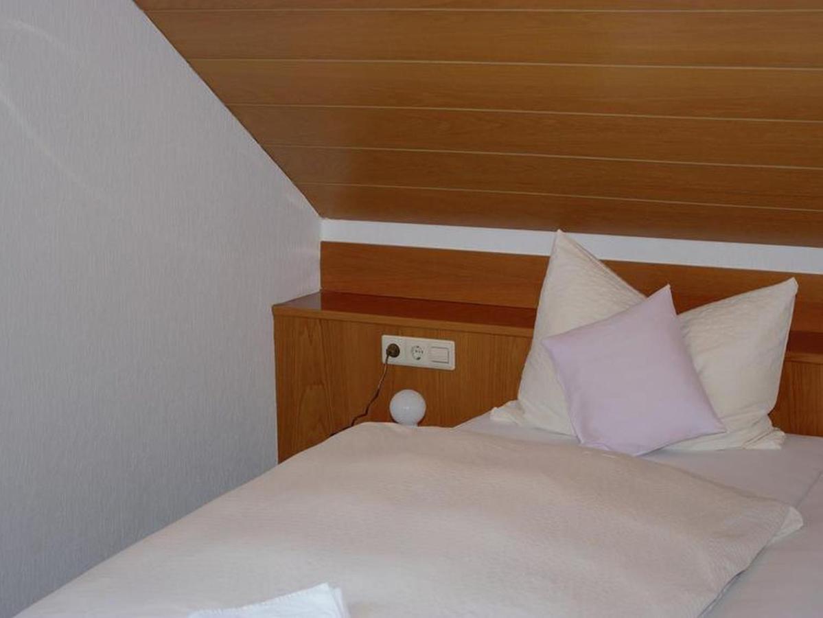Hotel Garni Silberdistel Lauterstein エクステリア 写真