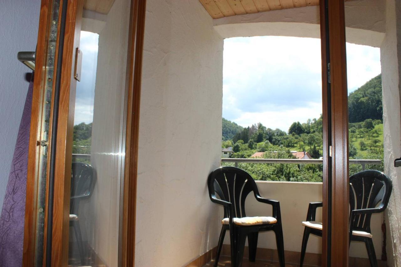 Hotel Garni Silberdistel Lauterstein エクステリア 写真